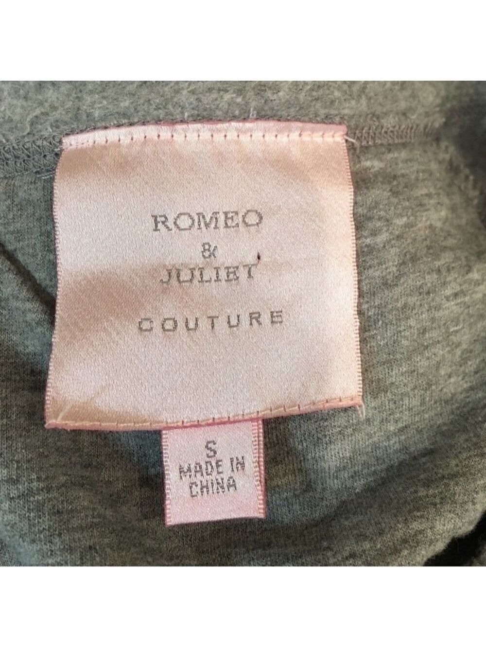 ROMEO & JULIET COUTURE Gray Short Sleeve Sweatshirt w/ Lace Owl Print Size S - Picture 6 of 6